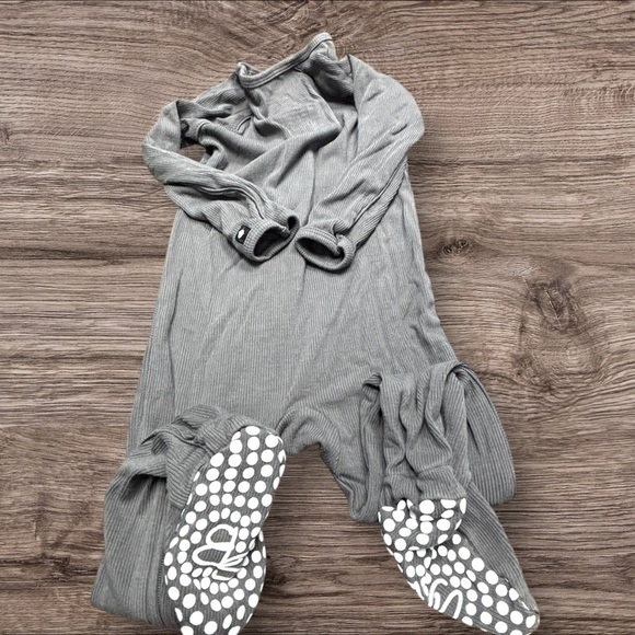 BAMBOO 12-18mo Blue and Grey Footies, exclnt cndtn. OffrsWelcm. 15% Off w 2+ bdl - Picture 13 of 14